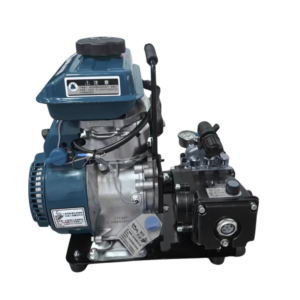 MLBE ML154F gasoline engine with 3-cylinder ceramic plunger pump, side view